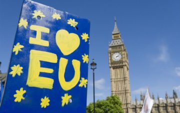 Photograph of an "I love EU" sign beside Big Ben